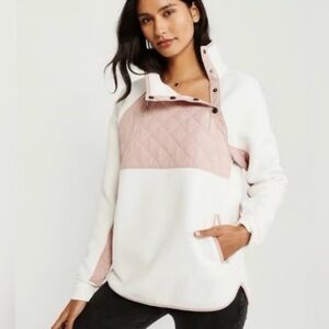 Abercrombie & Fitch Asymmetrical Snap Fleece Ivory and Pink Size Small